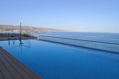 3 bedroom apartment, Apartamento En Calle Pacifico, Málaga