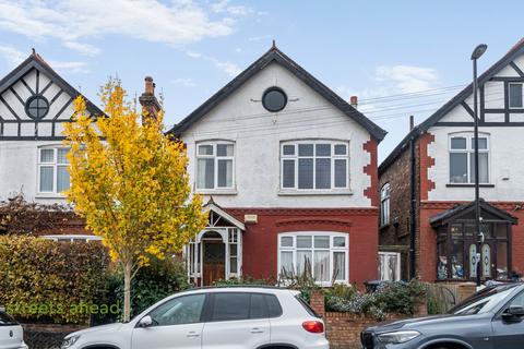 Grecian Crescent, London, SE19