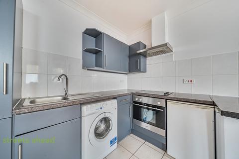 Flat 3, 30a Croham Road, South Croydon, CR2 7BA