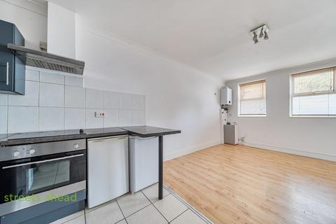 Flat 3, 30a Croham Road, South Croydon, CR2 7BA