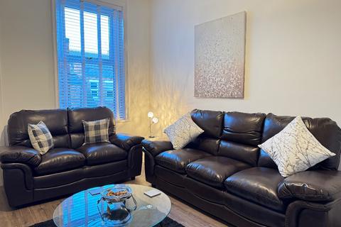 3 bedroom flat to rent, Belford Terrace, North Shields