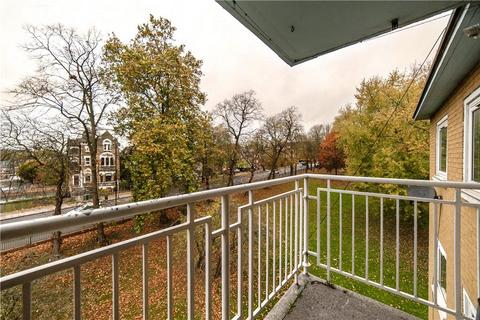 4 bedroom apartment to rent, High Trees, London, SW2