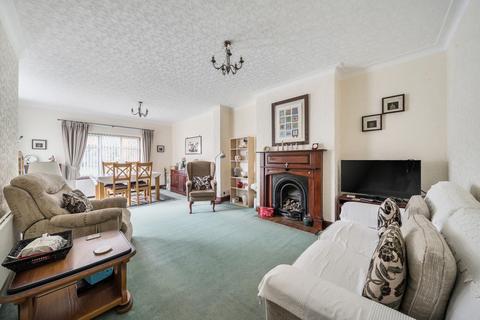 4 bedroom semi-detached house for sale, Headstone Lane, Harrow