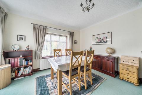 4 bedroom semi-detached house for sale, Headstone Lane, Harrow