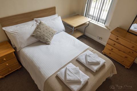 undefined, 10 Lipson Road, Flat 2