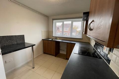 3 bedroom semi-detached house to rent, Heol Y Waun, Pontlliw, Swansea