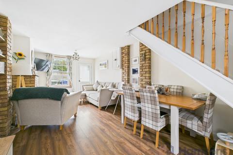 undefined, Sandown Cottages, London Road, Teynham, Kent, ME9 9JE