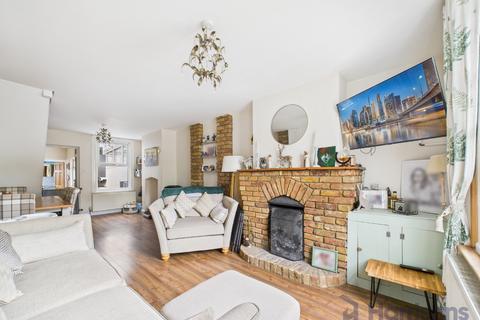 undefined, Sandown Cottages, London Road, Teynham, Kent, ME9 9JE