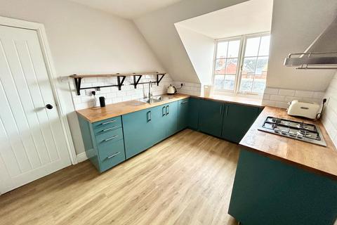 2 bedroom apartment to rent, Stanley Road, Felixstowe