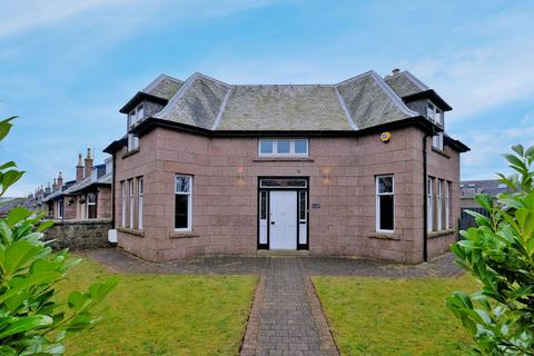 4 bedroom detached house for sale, 135 South Anderson Drive