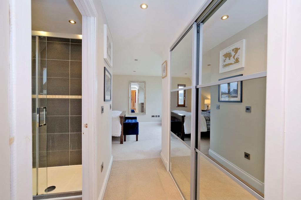 Master en-suite and wardrobe