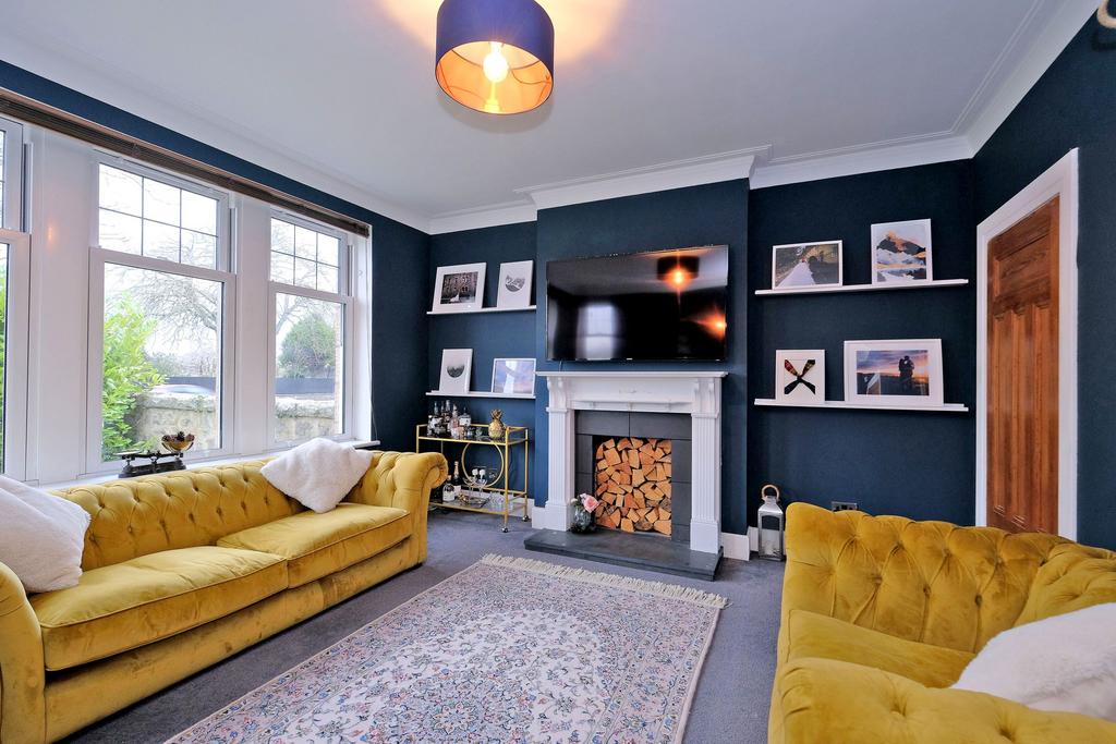 Lounge alternative view