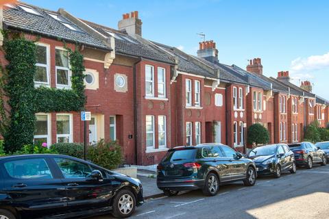 2 bedroom house to rent, 22b Freshfield Street, Brighton BN2