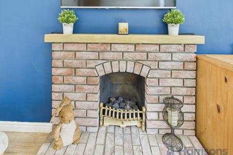 4 bedroom detached house for sale, Frognal Gardens, Teynham, Sittingbourne, Kent, ME9 9HS