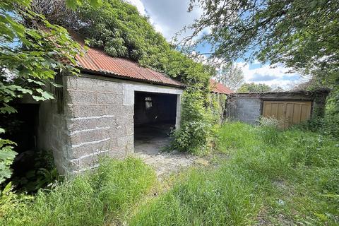 undefined, Luxulyan