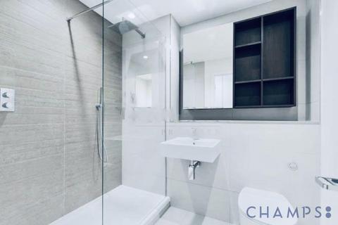 3 bedroom flat to rent, North End Road, London, HA9