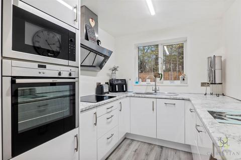 4 bedroom detached house for sale, Falkland Road, Evesham WR11