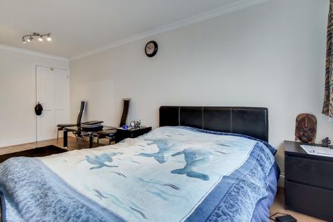 140 Ray Lodge Road, Woodford Green, IG8 7PB