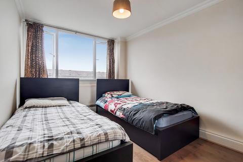 140 Ray Lodge Road, Woodford Green, IG8 7PB