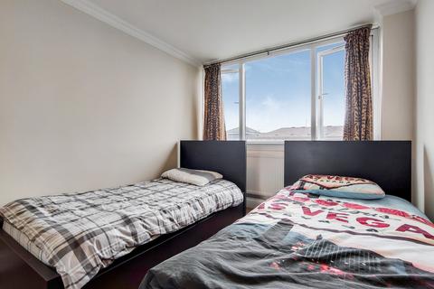 140 Ray Lodge Road, Woodford Green, IG8 7PB