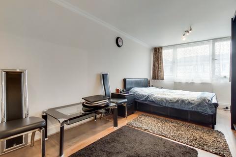 2 bedroom apartment for sale, Ray Lodge Road, Woodford Green, IG8