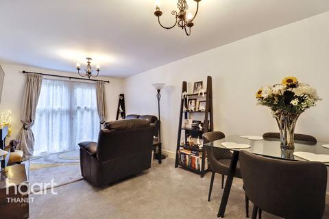 2 bedroom apartment for sale, Ashford Road, Canterbury