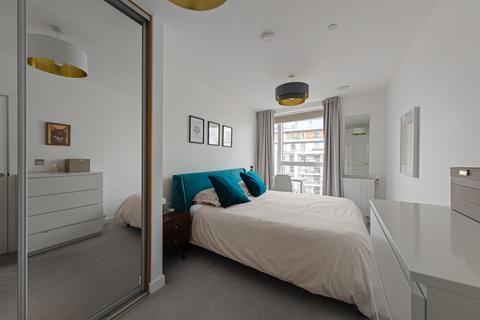 2 bedroom flat for sale, Iverson Point, Harrison Walk Greenwich SE10