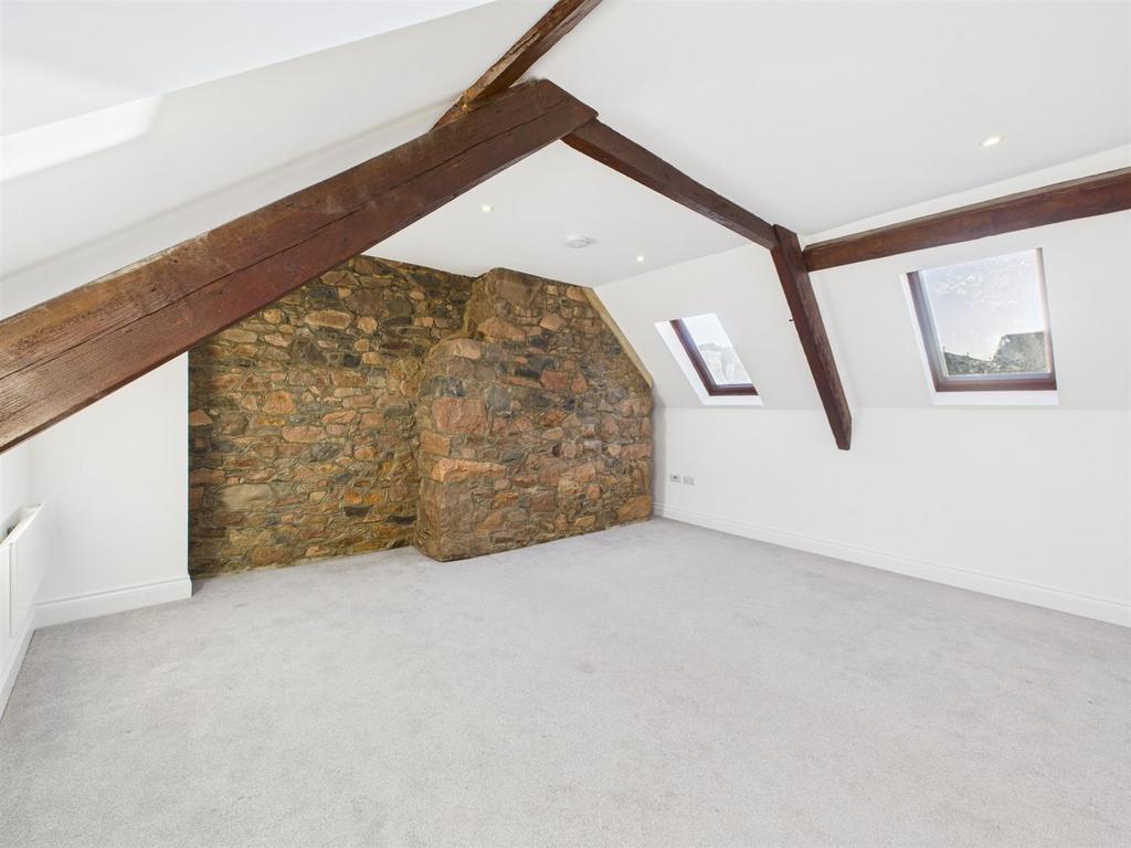 CAM05469 G0-PR0019-STILL021.jpg