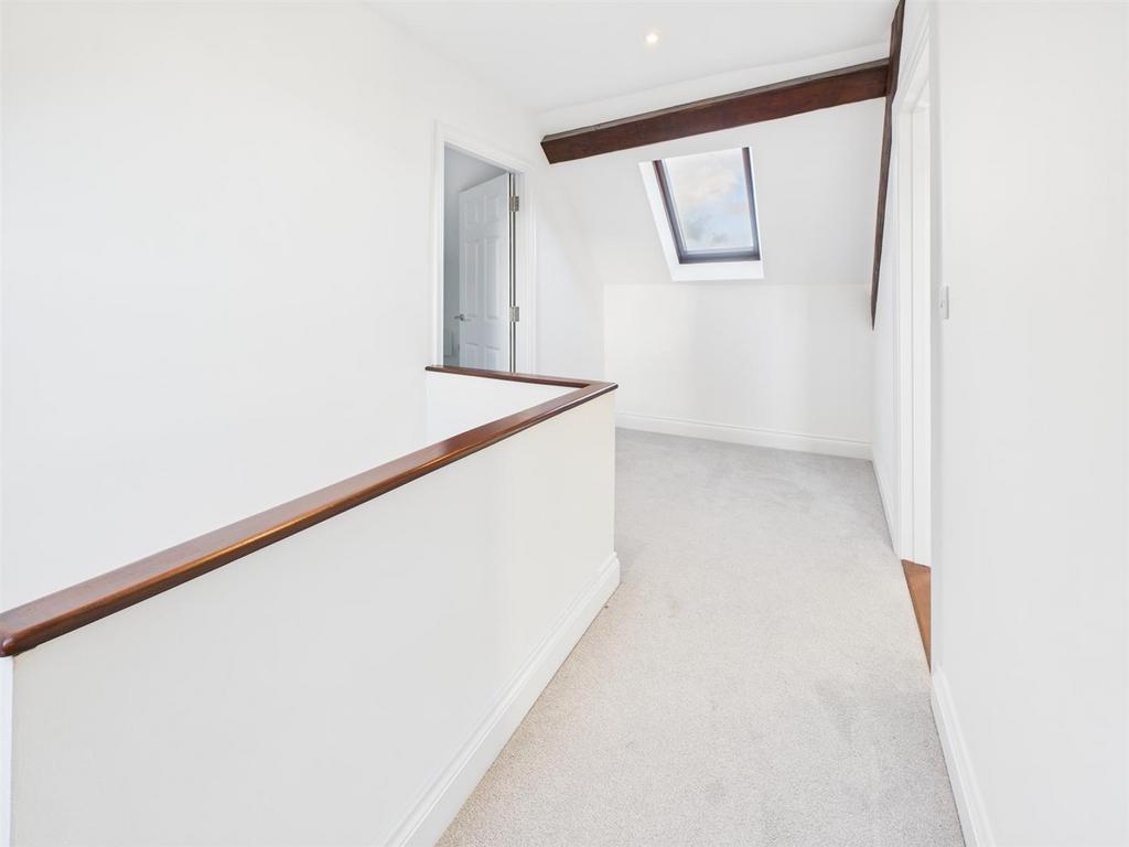 CAM05469 G0-PR0019-STILL019.jpg