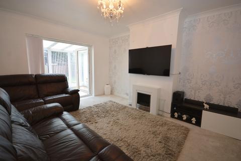 3 bedroom semi-detached house to rent, Norman Road, Rugby, CV21