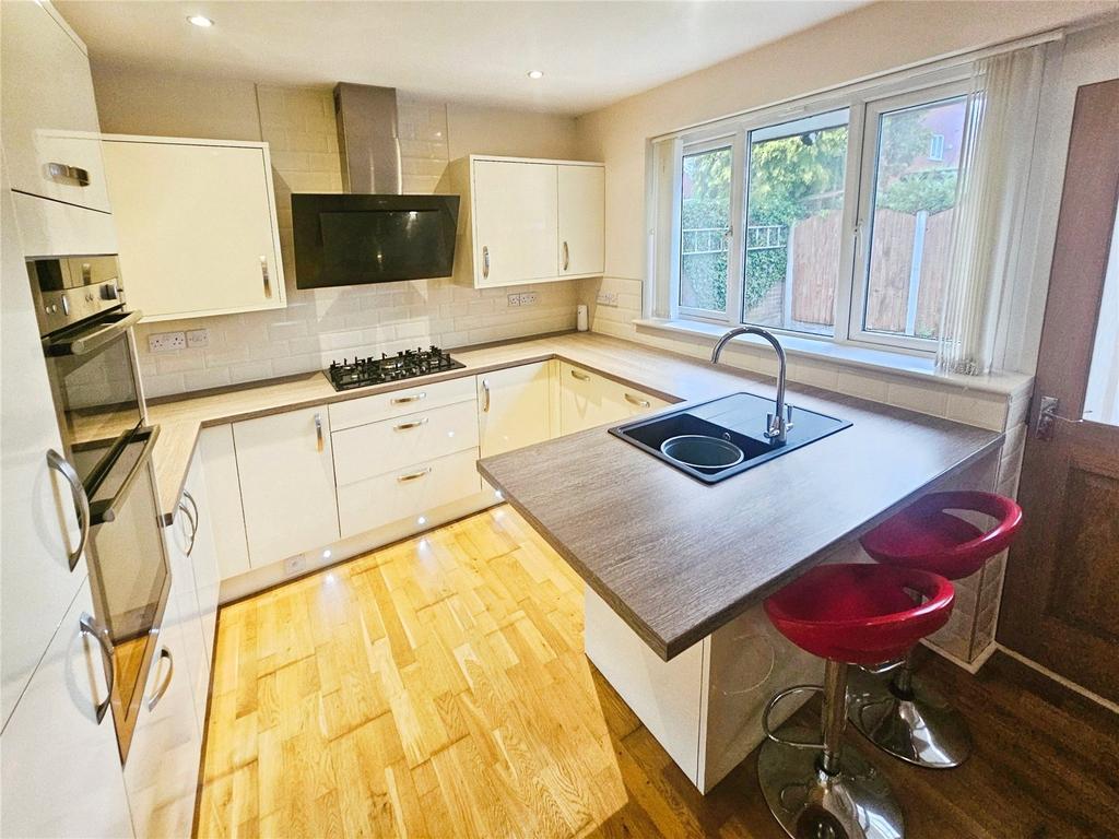 Fitted Kitchen