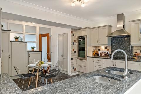 5 bedroom detached house for sale, Carleton Road, Pontefract, WF8