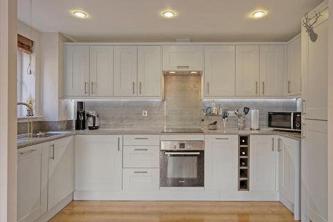 2 bedroom apartment to rent, Eastside Mews, Bow E3