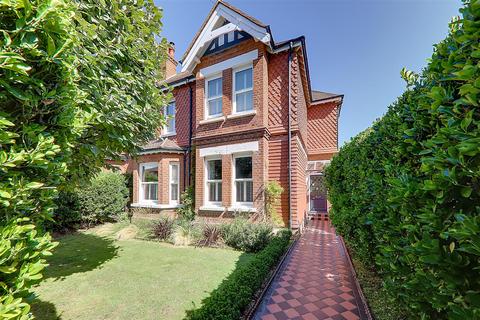 4 bedroom semi-detached house for sale, Manor Road, Worthing BN11
