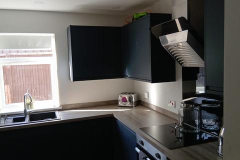 3 bedroom terraced house to rent, Ridgway Road, Brogborough MK43