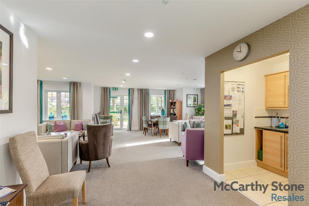 8664601-interior19.jpg