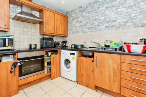undefined, Rokesby Road, Slough SL2