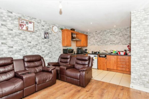 undefined, Rokesby Road, Slough SL2