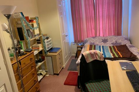 2 bedroom flat to rent, Clevedon Terrace, Bristol BS6