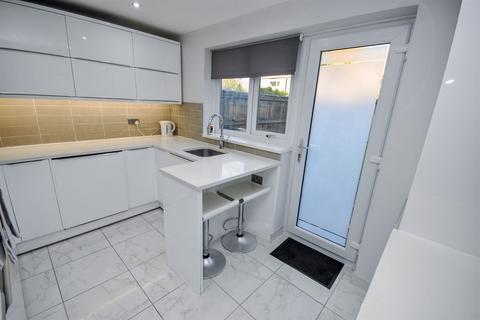 2 bedroom terraced house to rent, Chichester Close, Kingston Park