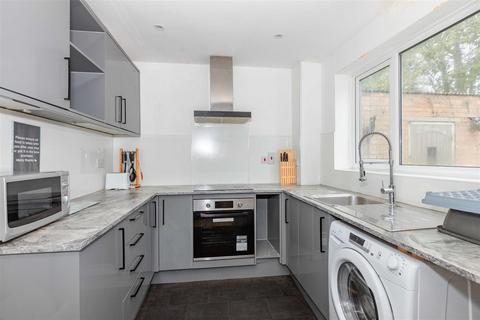 undefined, Lenhurst Way, Worthing