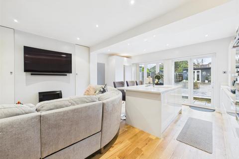 2 bedroom terraced house for sale, Barnstaple Road, Ruislip HA4