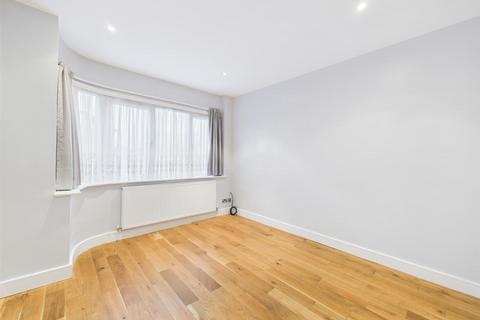 2 bedroom terraced house for sale, Barnstaple Road, Ruislip HA4