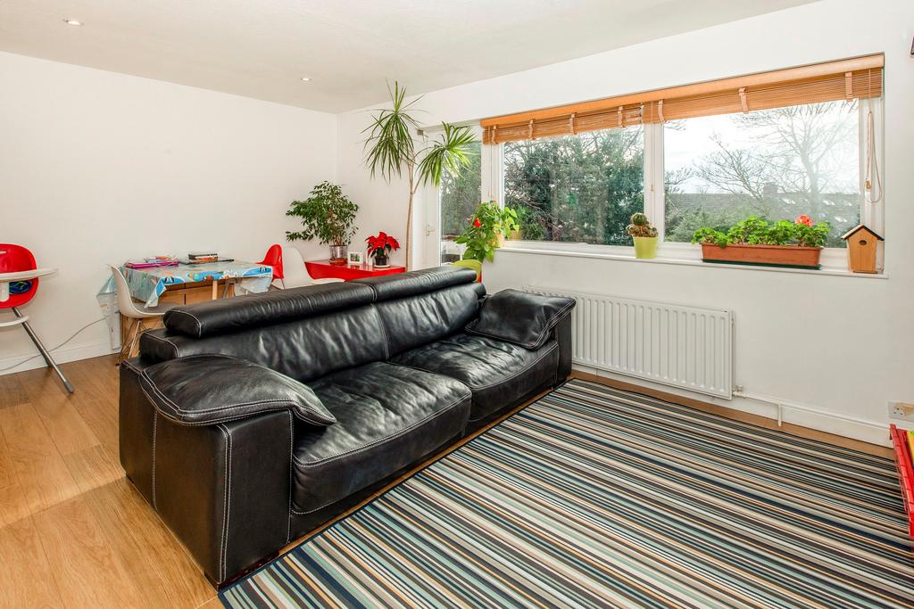 Living Room.jpg