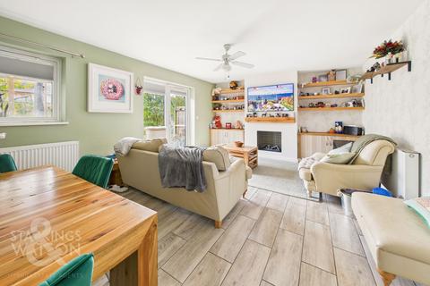 3 bedroom semi-detached house for sale, Granary Way, Hingham, Norwich