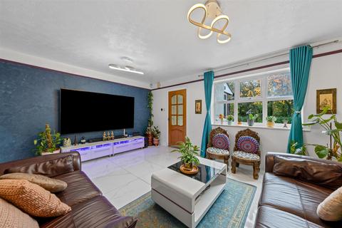 undefined, Shorham Rise, Milton Keynes MK8