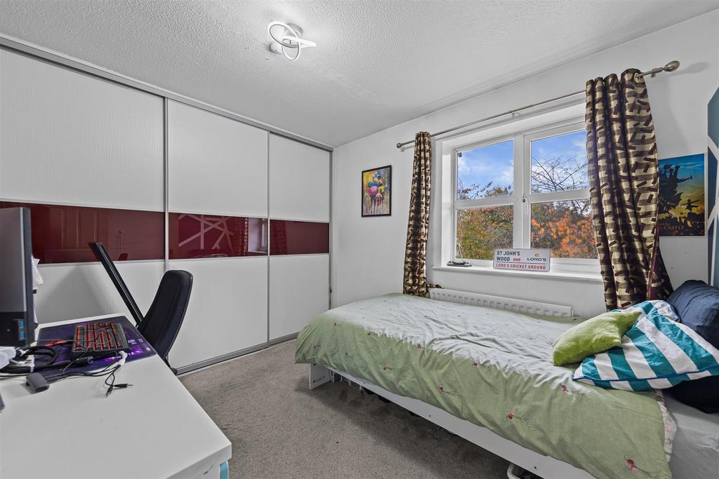28 Shorham Rise Web26.jpg
