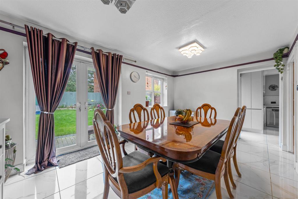 28 Shorham Rise Web16 edited.jpg