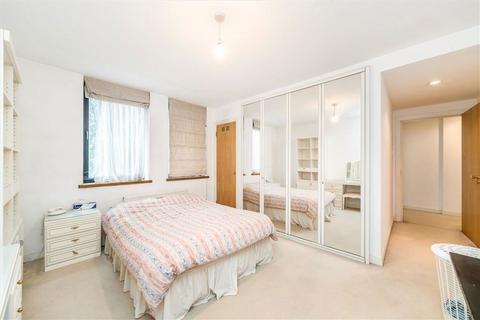 2 bedroom flat for sale, Windsor Way, London W14