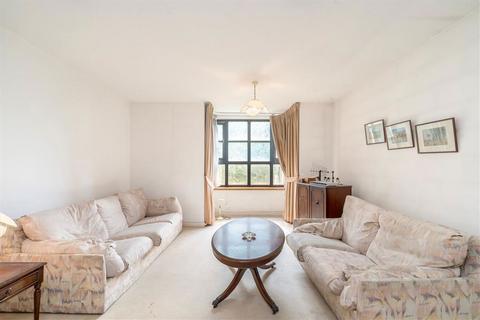 2 bedroom flat for sale, Windsor Way, London W14